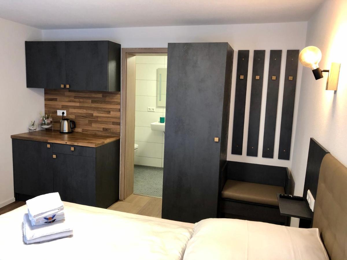 City Apartments, Outlet 100 Meter Metzingen  Kültér fotó